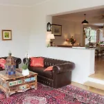 Otel Goldener Anker 4*