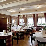Goldener Anker Otel 4*