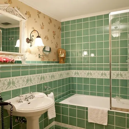 Goldener Anker Otel 4*