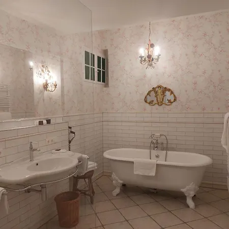 Goldener Anker Otel 4*